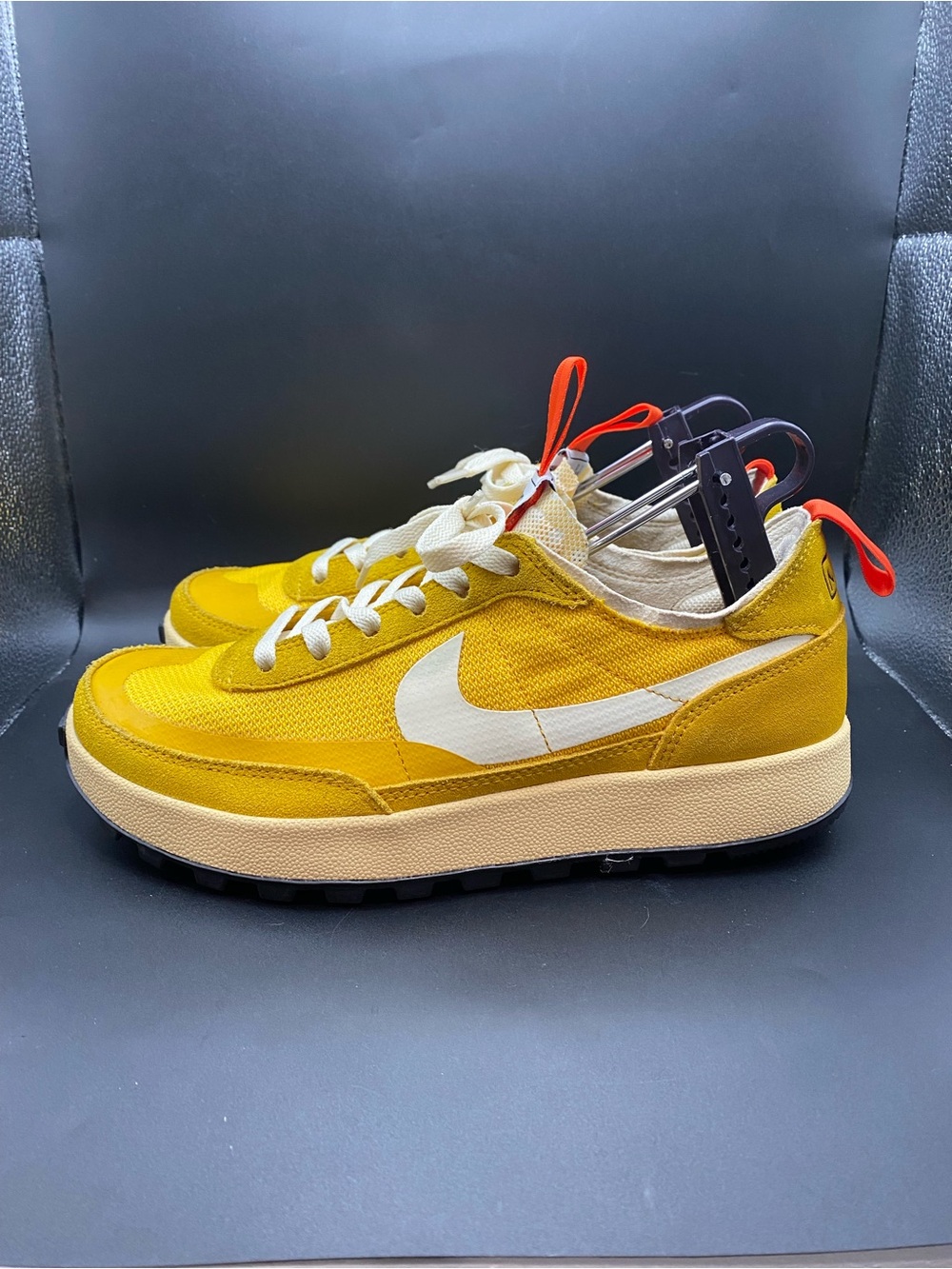 Authentic Nike Tom Sachs DA6672-700 NikeCraft Archive Dark Sulfur Women’s SZ 9
